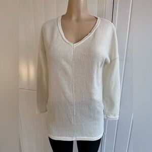 Vicabo Size M Pullover Sweater